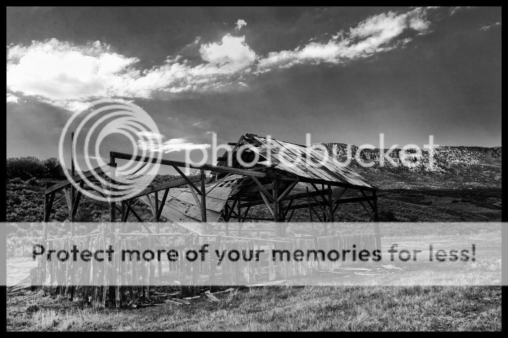 IMAGE: http://i546.photobucket.com/albums/hh416/clpeay/IMG_2396-Edit_7-Edit_8-Edit_tonemapped-Edit.jpg