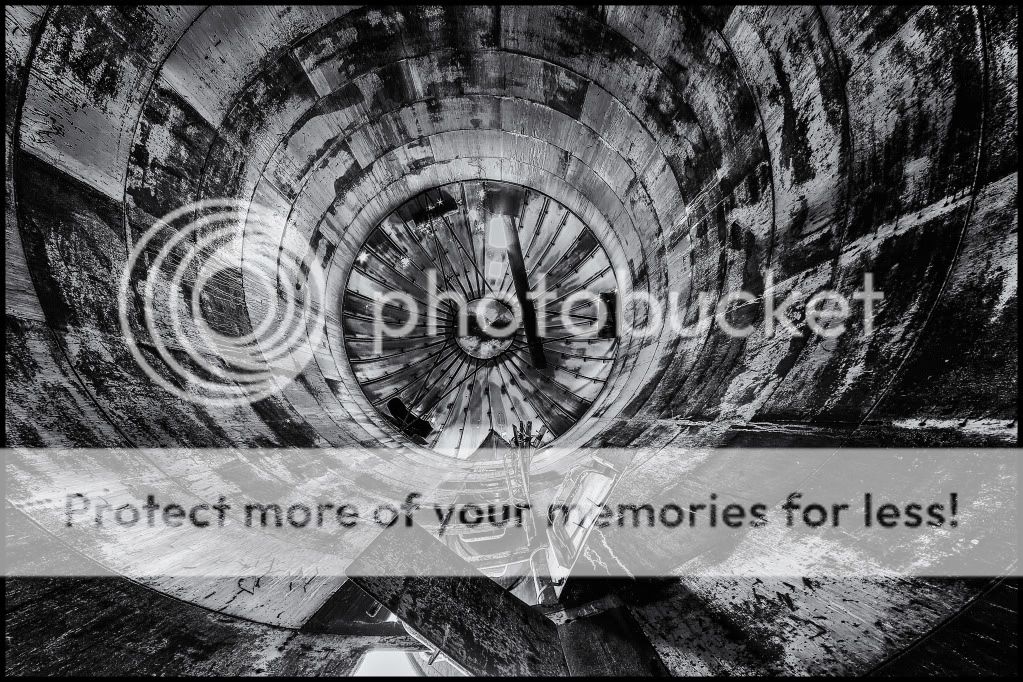 IMAGE: http://i546.photobucket.com/albums/hh416/clpeay/processed-Edit-2.jpg